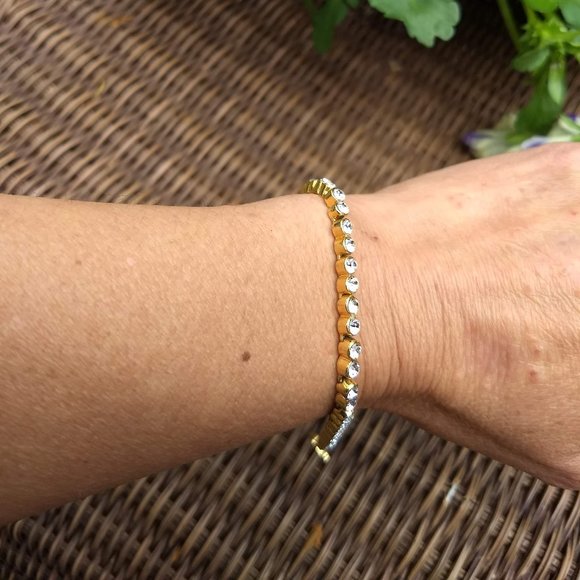 3/$25 vintage 90s rhinestone tennis bracelet ๐HOST PICK ๐ - Picture 4 of 12